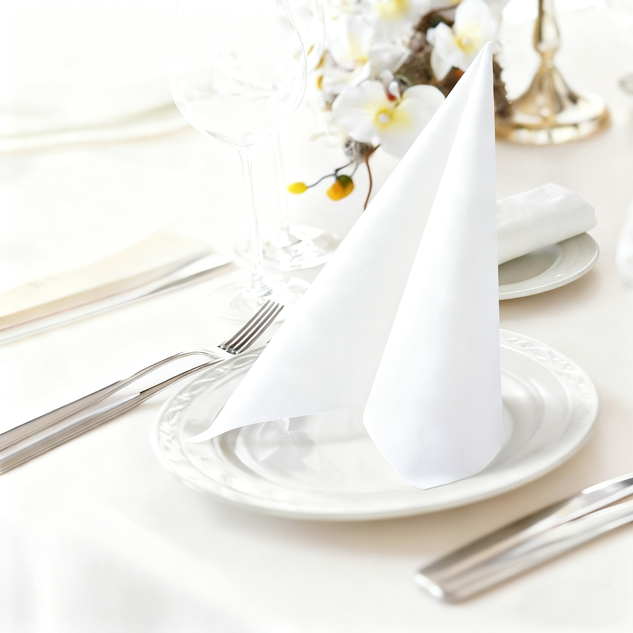 white airlaid napkins